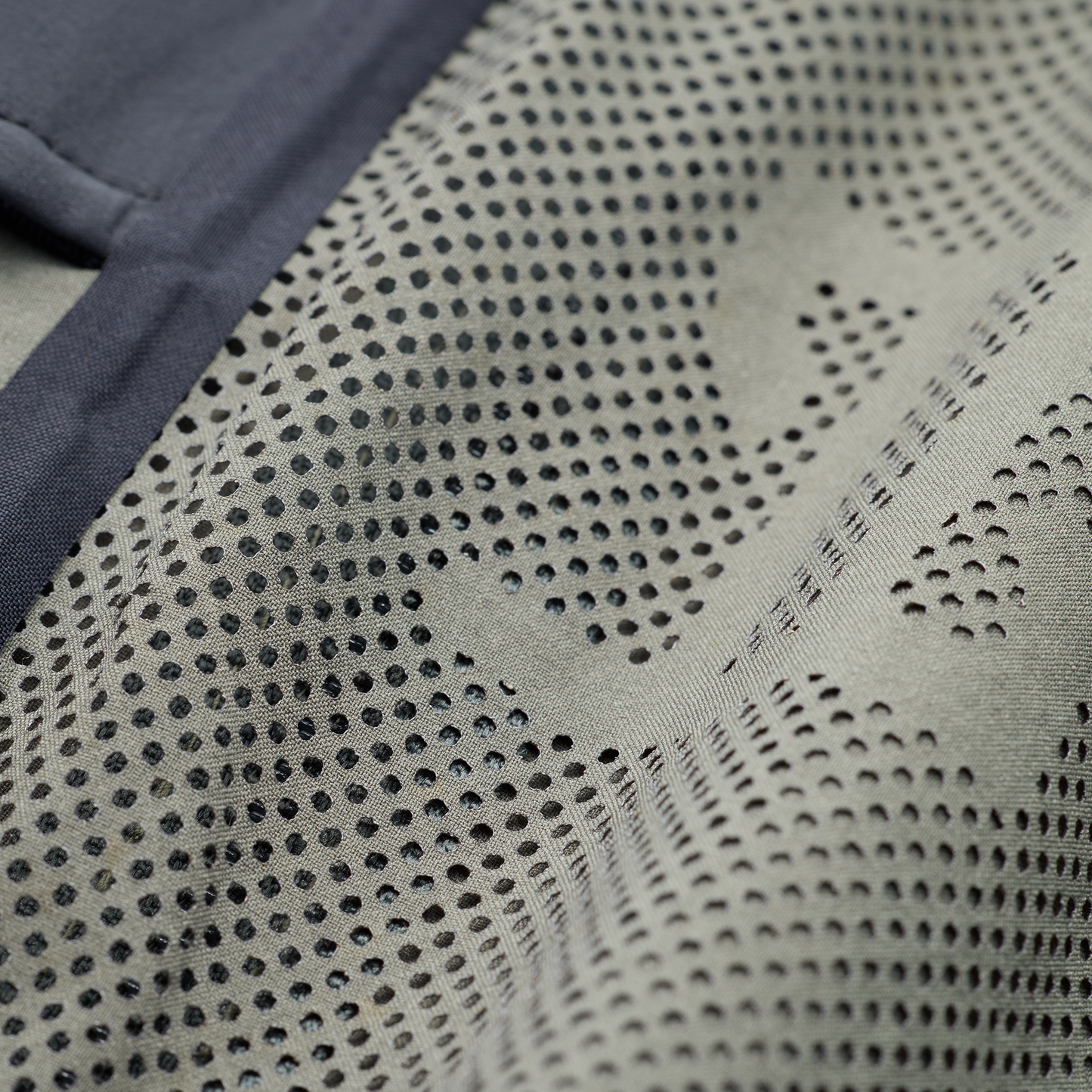 LUCID HYBRID SHORT